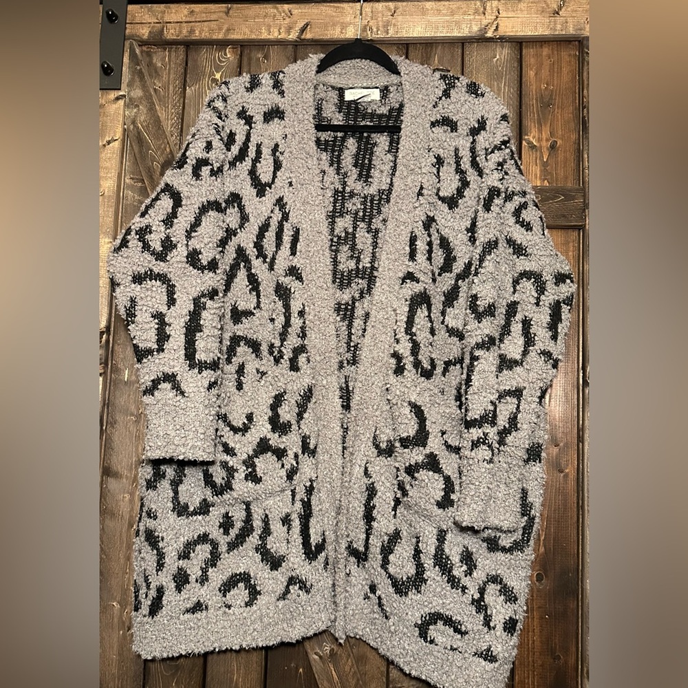 Rachel Zoe Gray and Black Patterned Cardigan